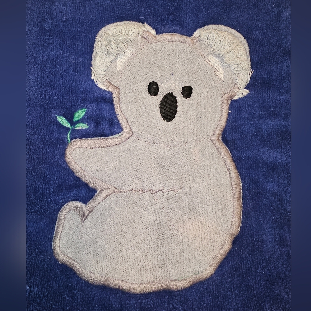Vintage Ames Bath Towels Set Of 2 Royal Blue Koala Bears Embroidery Cotton USA